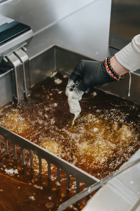 Het Ambacht — met de hand gepaneerd, vers gebakken